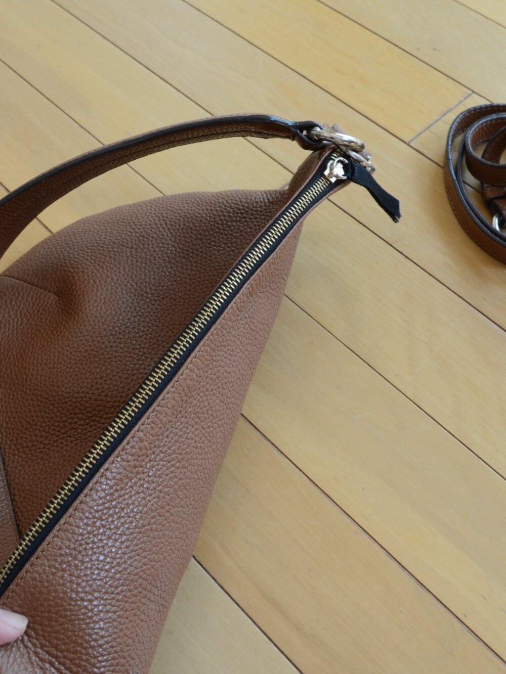 Boden brown pebbled leather hobo shoulder bag - Picture 9 of 13